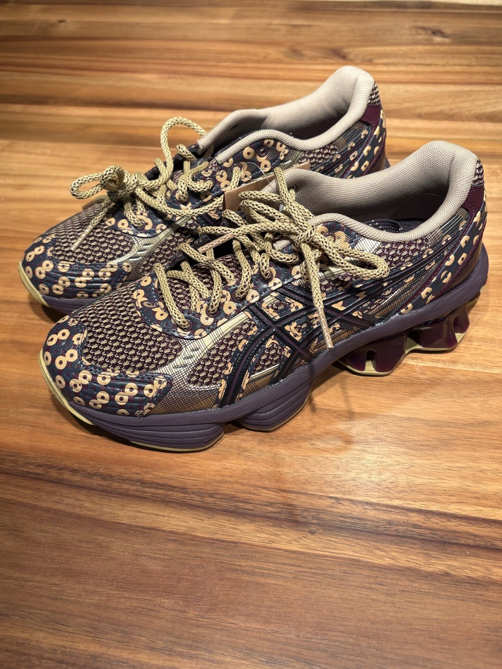 NEW ASICS US7-S GEL-KINETIC FLUENT Beniimo Purple Lemongrass 7.5 women’s